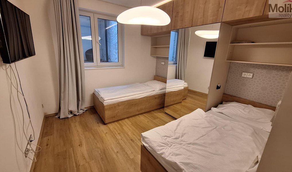 Prodej domu 425 m² s pozemkem 425 m², Teplice – náhled fotky 12