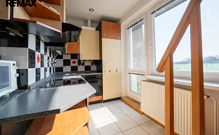 Prodej bytu 3+1 54 m², Kaštanová, Rosice, okres Brno-venkov