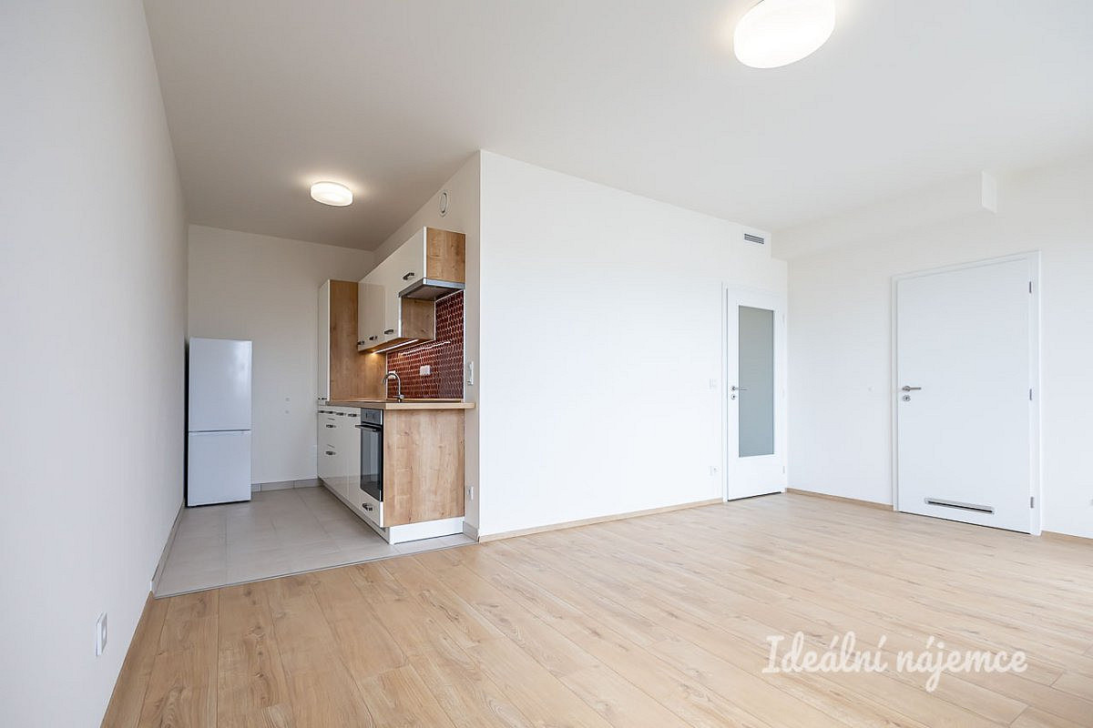 Pronájem bytu 2+kk 42 m² – pohled 5