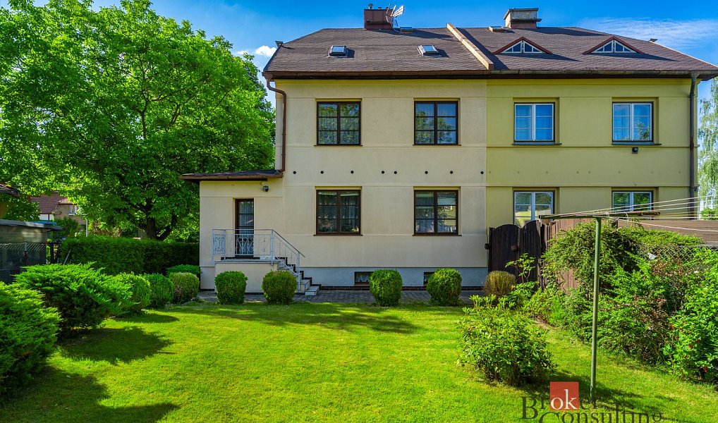 Prodej domu 200 m² s pozemkem 342 m², Varnsdorf – náhled fotky 2