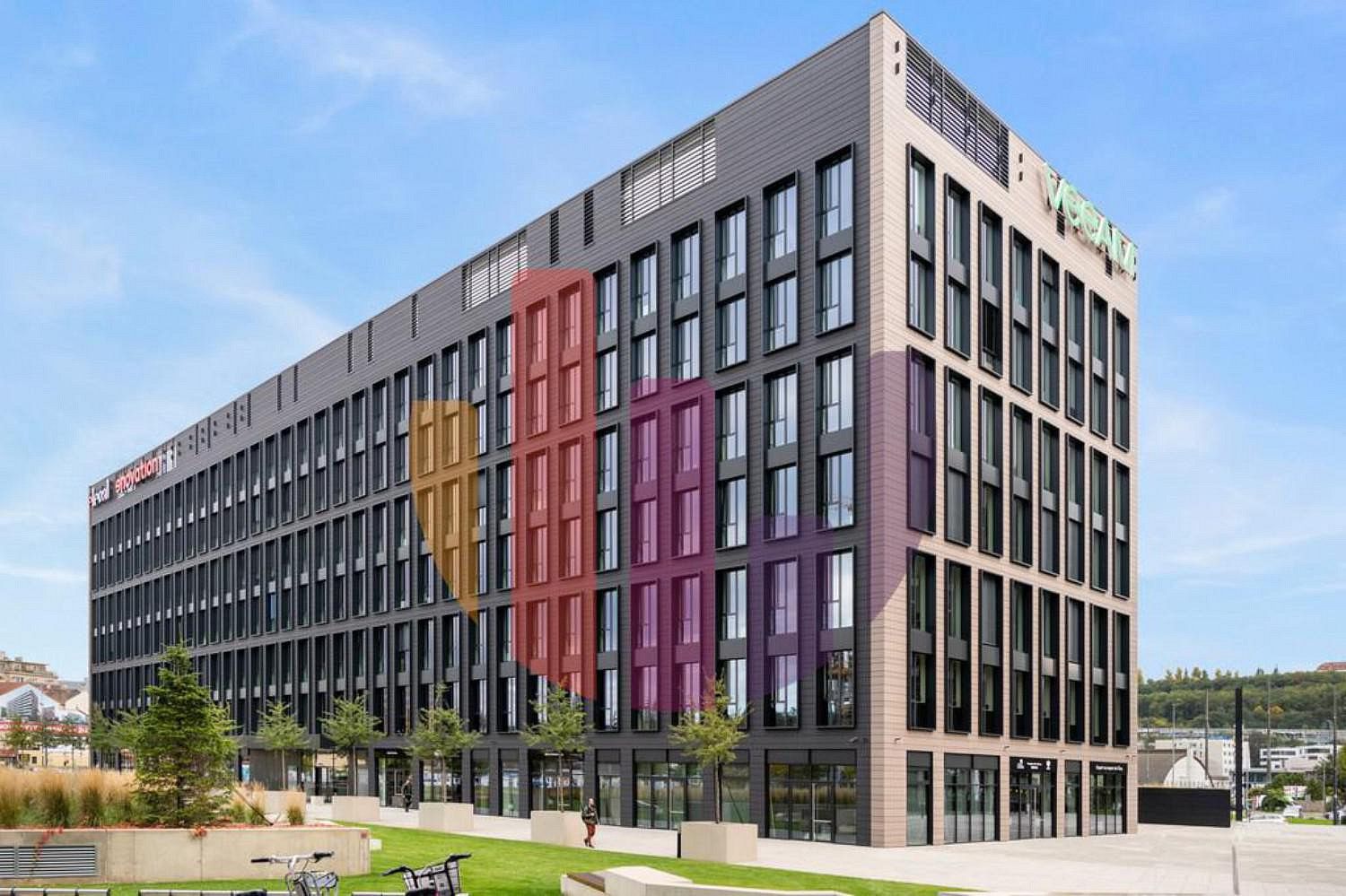 Pronájem kanceláře 565 m²