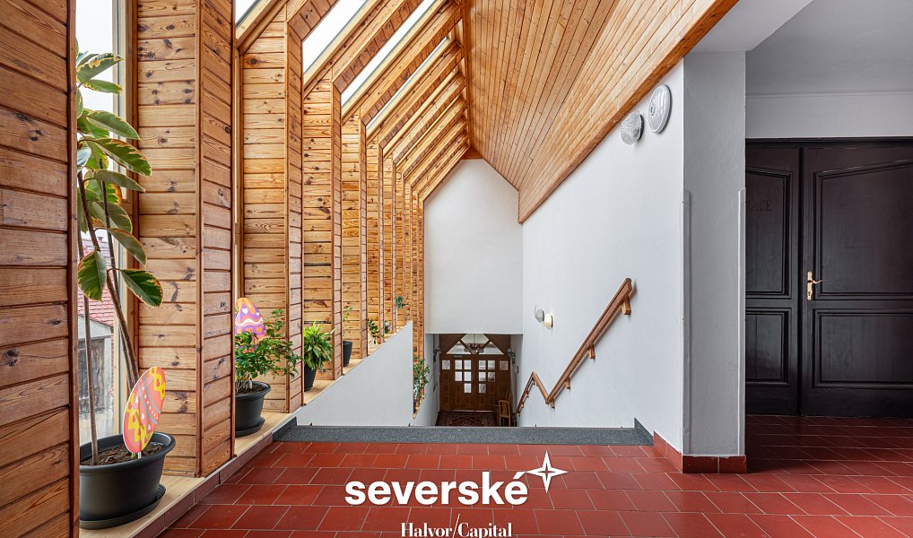 Prodej ubytovacího objektu 4 100 m², Lužice – náhled fotky 8