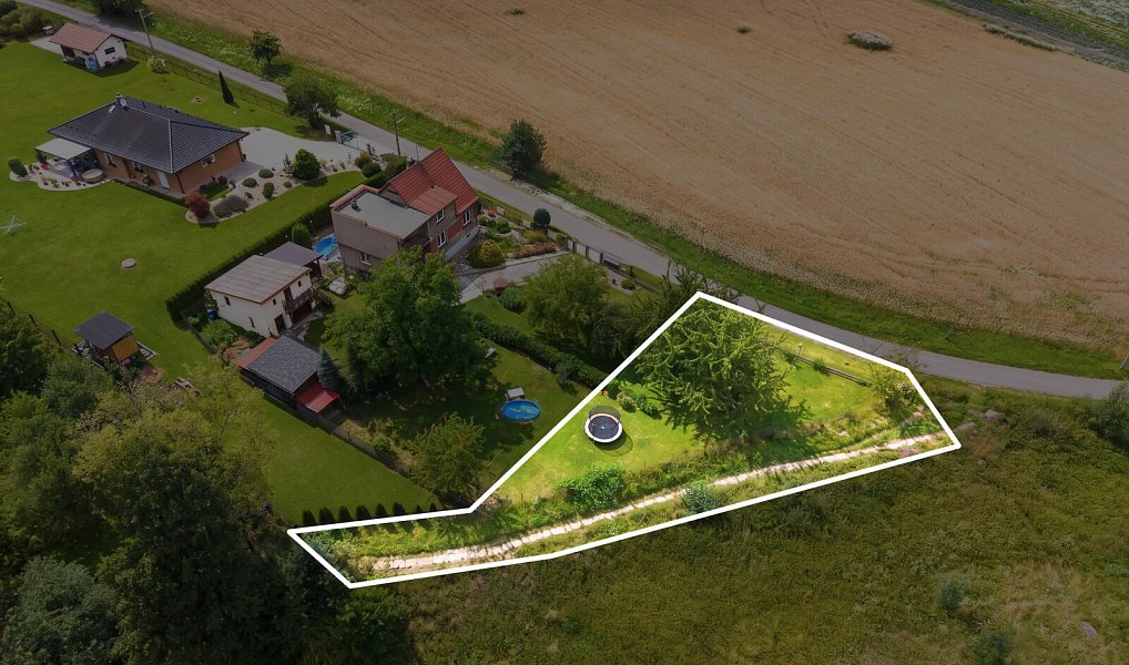 Prodej zahrady 727 m², Ropice – fotka 1 z 4