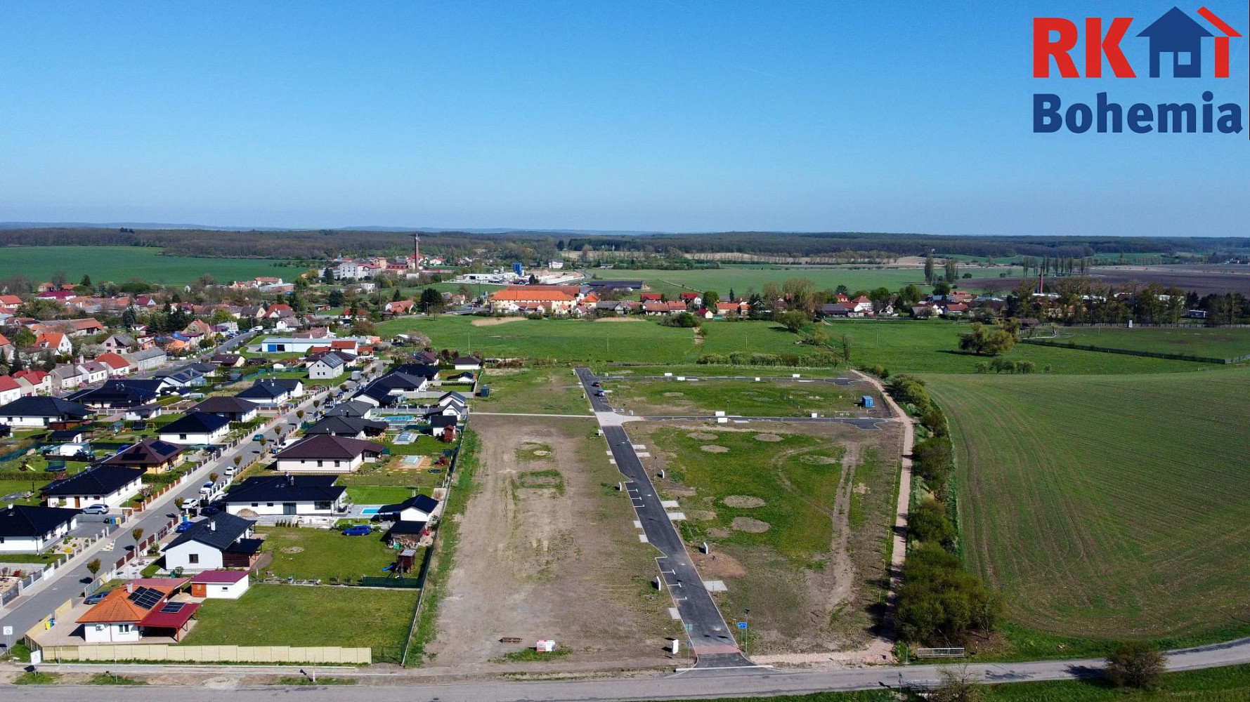 Prodej stavebního pozemku 928 m² – fotografie 4