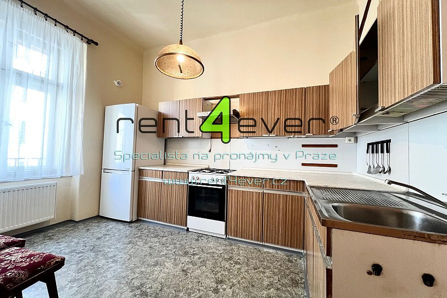 Pronájem bytu 4+1 110 m² – pohled 3