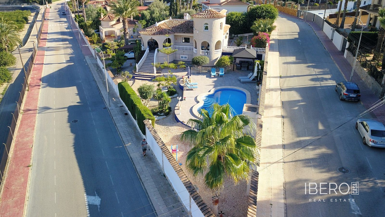 Prodej domu 375 m² s pozemkem 1 149 m²