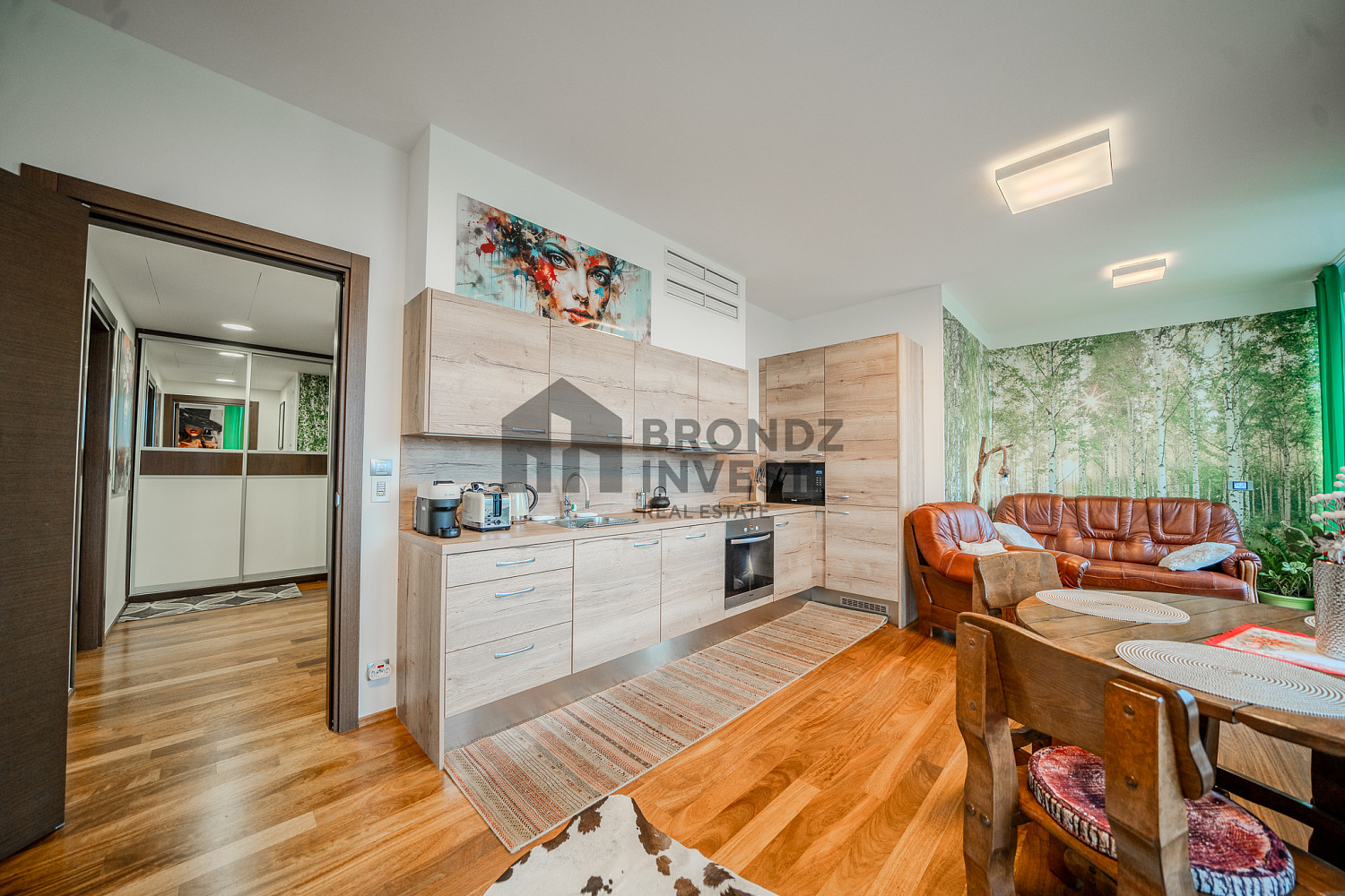 Pronájem bytu 2+kk 75 m² – fotografie 3