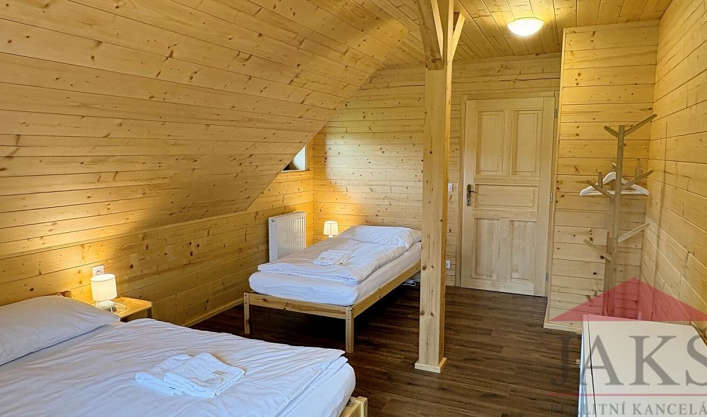 Prodej domu 239 m² s pozemkem 2 125 m², Srní – náhled fotky 14