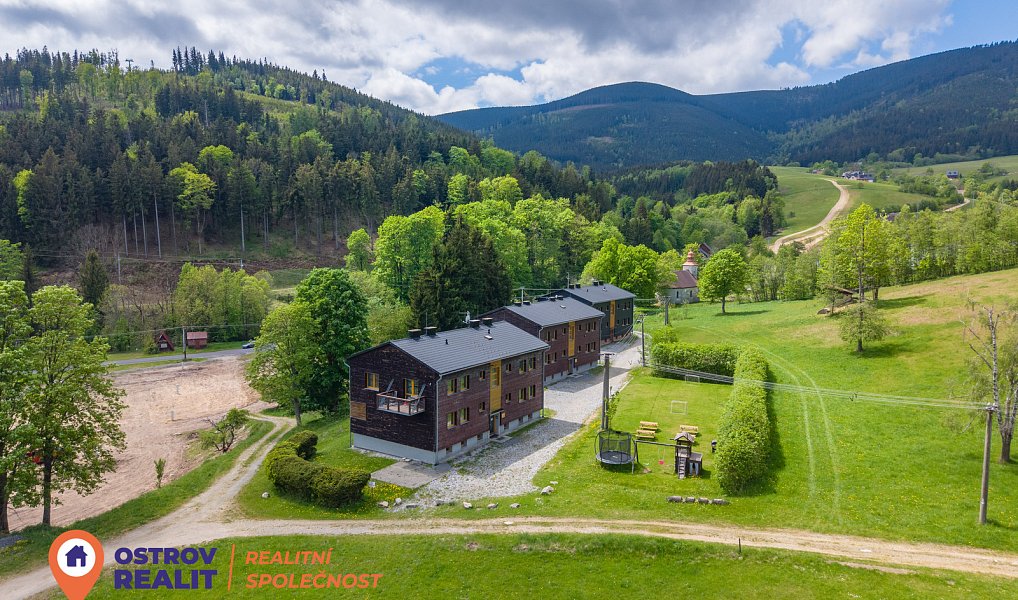 Prodej bytu 2+kk 48 m², Staré Město – náhled fotky 2