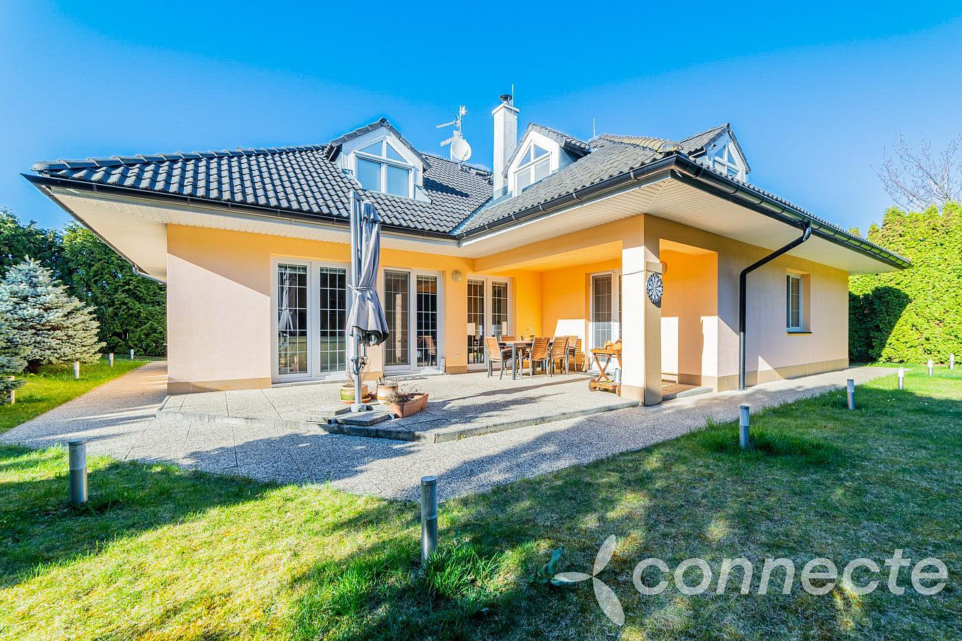 Prodej domu 267 m² s pozemkem 1 202 m²