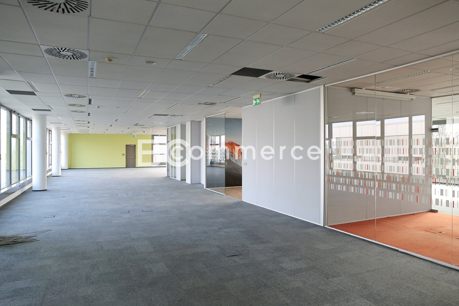 Pronájem kanceláře 379 m²