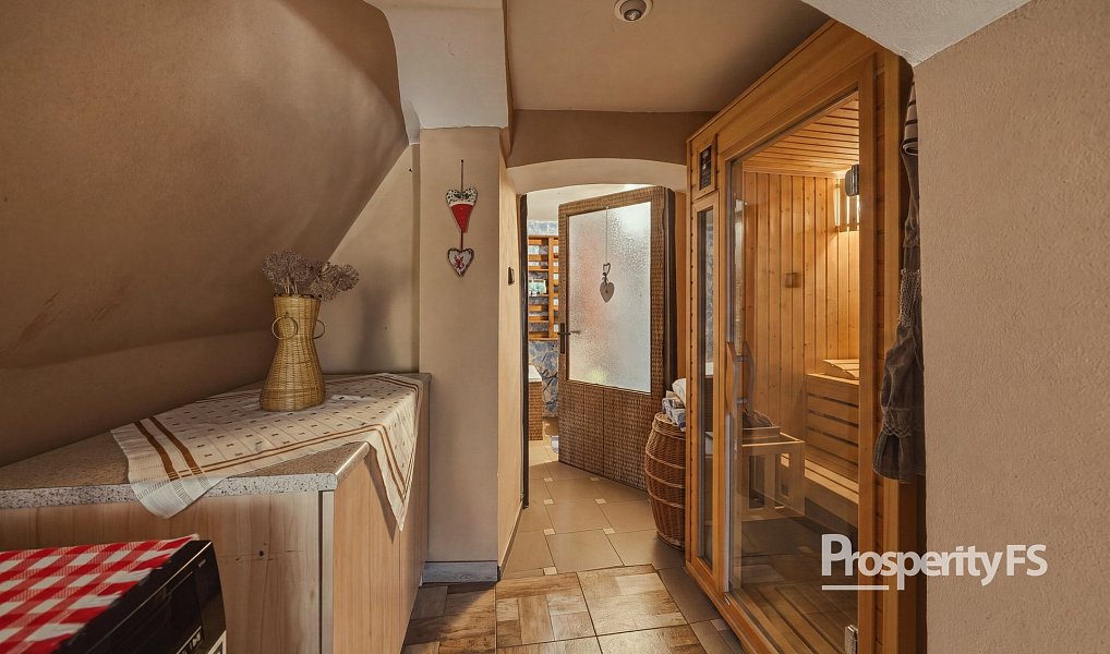 Prodej domu 318 m² s pozemkem 1 081 m², Liběšice – náhled fotky 20