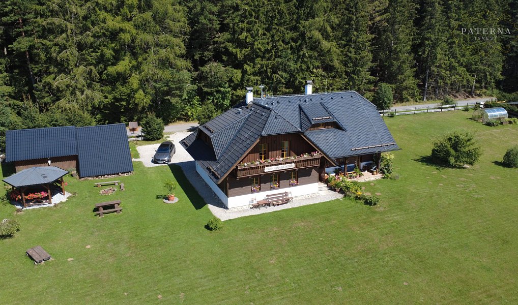 Prodej domu 300 m² s pozemkem 5 000 m², Nové Hutě – fotka 1 z 29