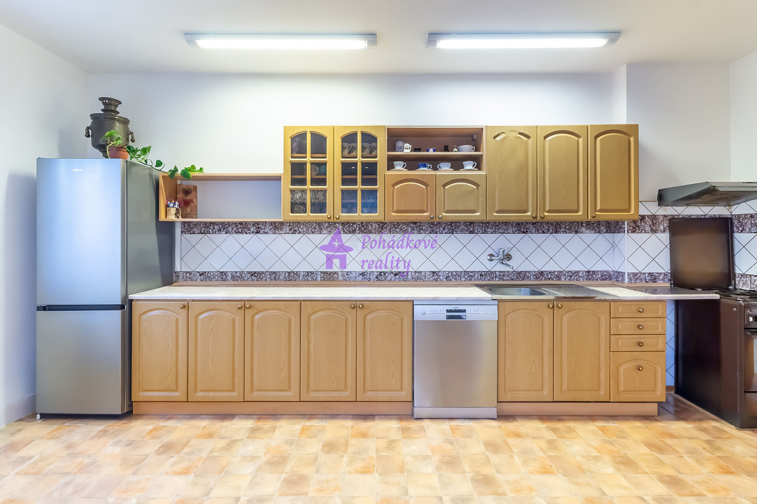 Prodej domu 355 m² s pozemkem 1 921 m² – pohled 3