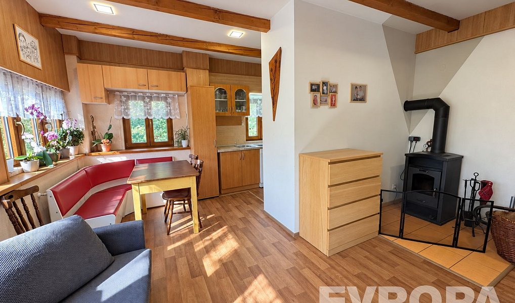 Prodej domu 76 m² s pozemkem 189 m², Čerňovice – náhled fotky 2