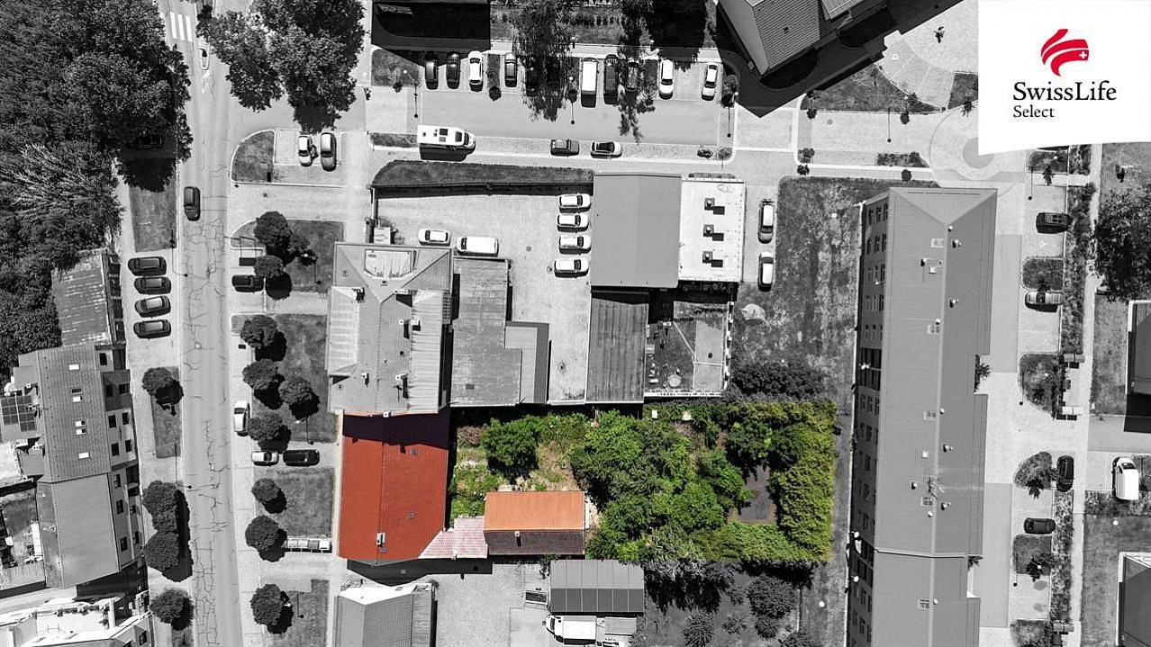 Prodej domu 300 m² s pozemkem 1 139 m² – fotografie 2