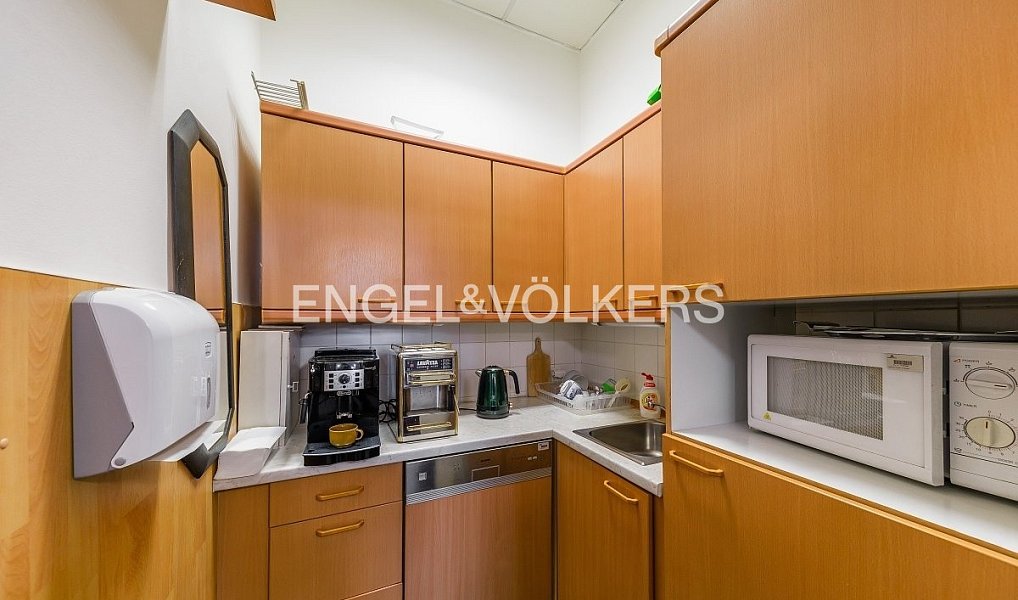 Pronájem kanceláře 226 m², Praha – náhled fotky 11
