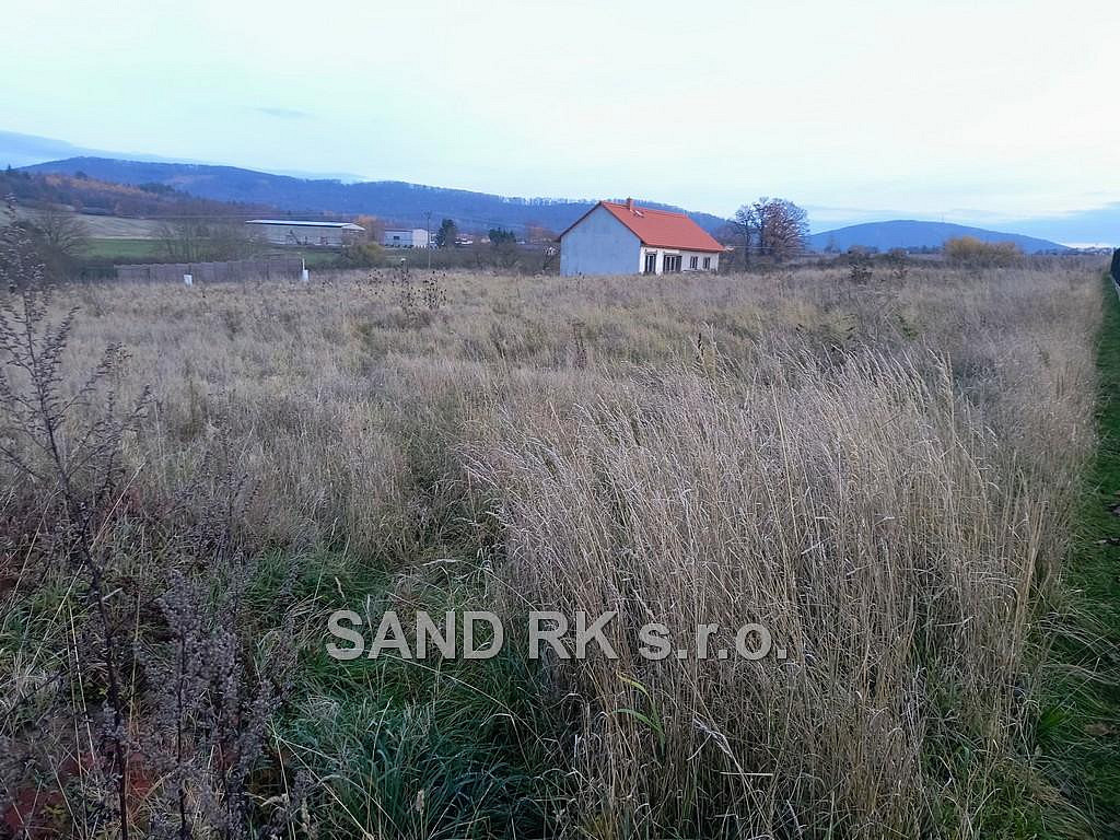 Prodej stavebního pozemku 864 m² – fotografie 4
