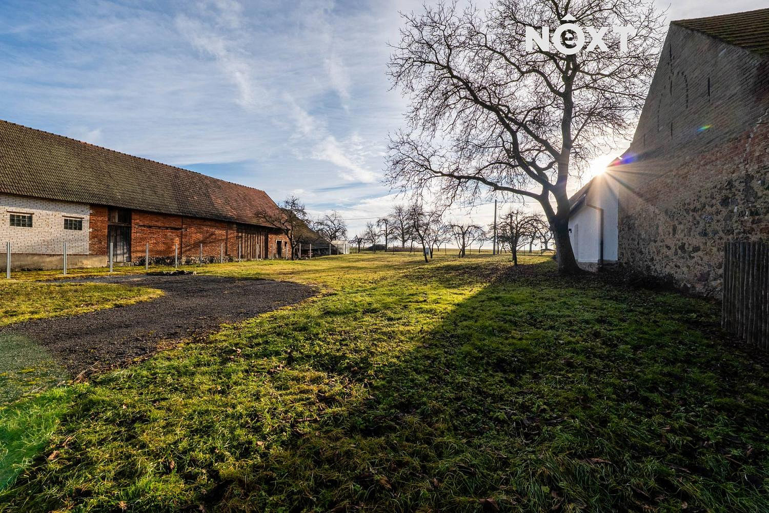 Prodej stavebního pozemku 1 882 m² — photo 2