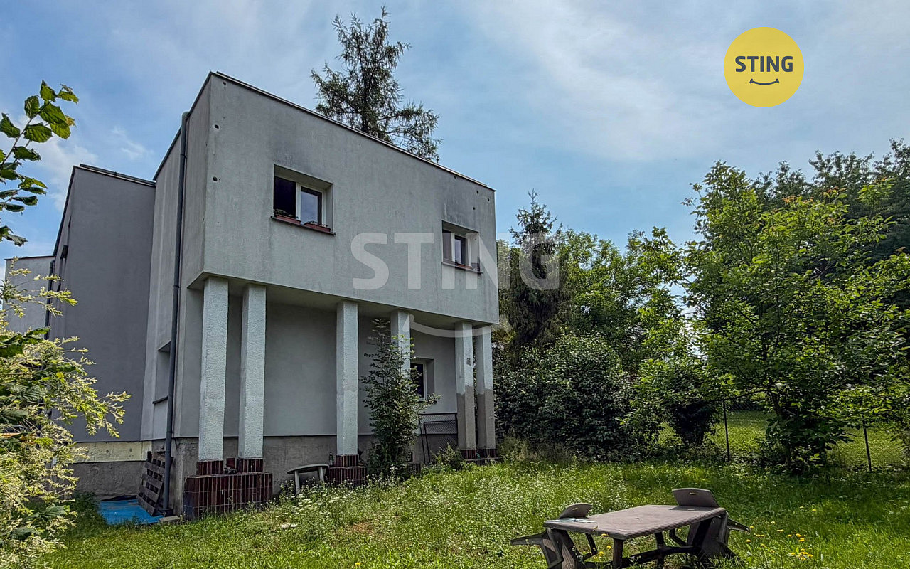 Prodej domu 350 m² s pozemkem 675 m²