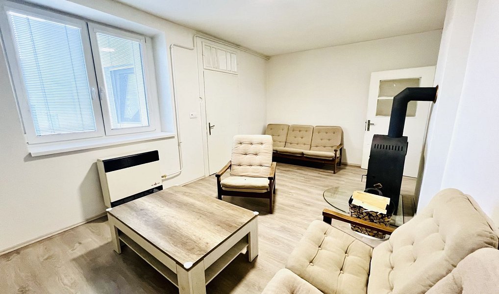 Prodej domu 215 m² s pozemkem 2 186 m², Vacenovice – náhled fotky 6