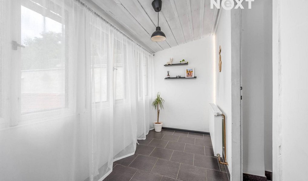 Prodej domu 250 m² s pozemkem 611 m², Zvoleněves – náhled fotky 11
