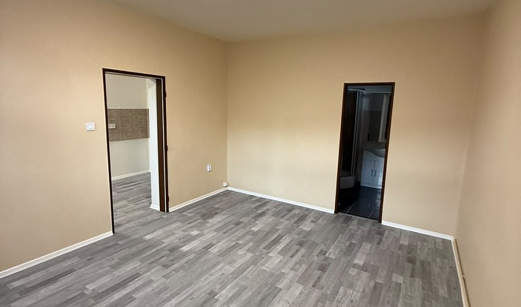 Pronájem bytu 2+kk 39 m², Trutnov – náhled fotky 3