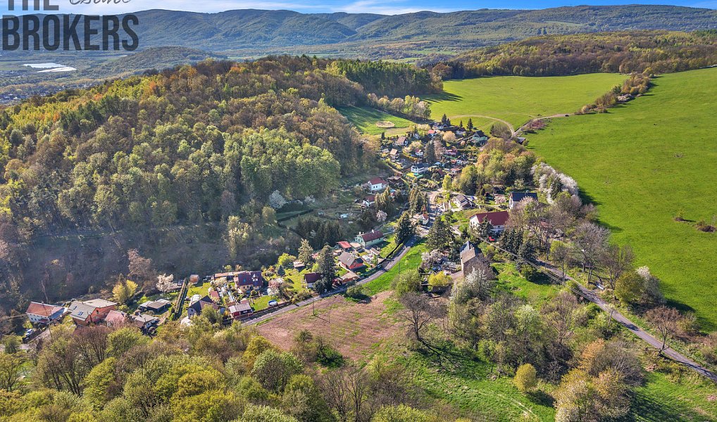 Prodej stavebního pozemku 1 272 m², Chuderov – náhled fotky 14