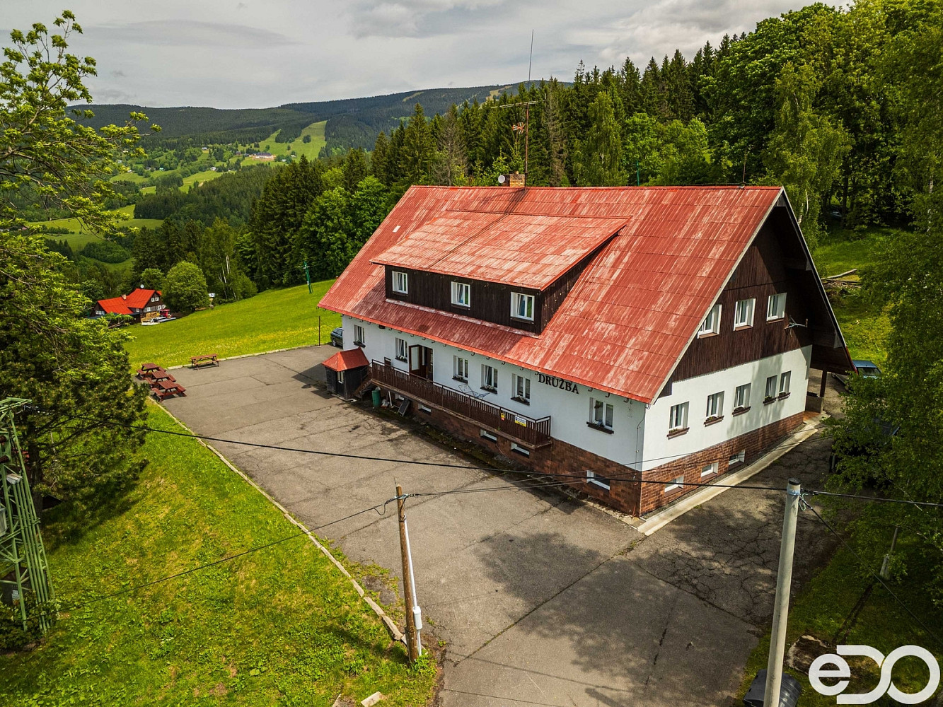 Prodej ubytovacího objektu 906 m² – fotografie 3