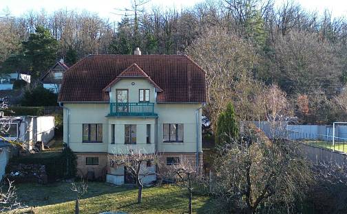 Prodej domu 203 m² s pozemkem 1 805 m², V Kopci, Petrov - Chlomek, okres Praha-západ