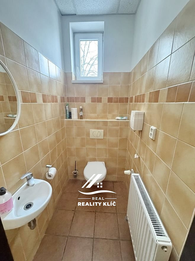 Pronájem kanceláře 22 m² – fotografie 4
