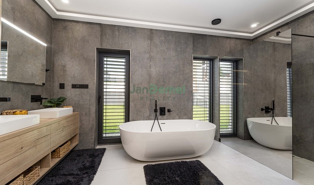 Prodej domu 199 m² s pozemkem 1 598 m², Píšť – náhled fotky 12