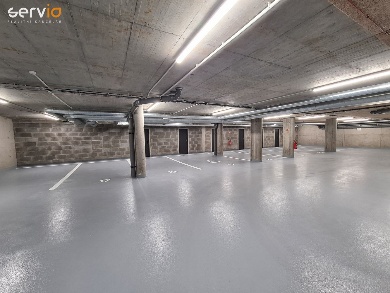 Prodej krytého PS, 13 m2, ul. Hvězdová, Brno
