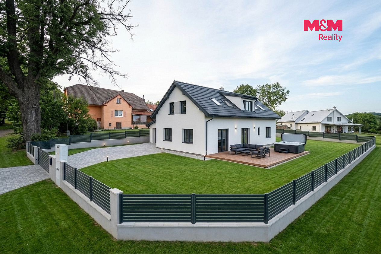 Prodej stavebního pozemku 838 m² – fotografie 2
