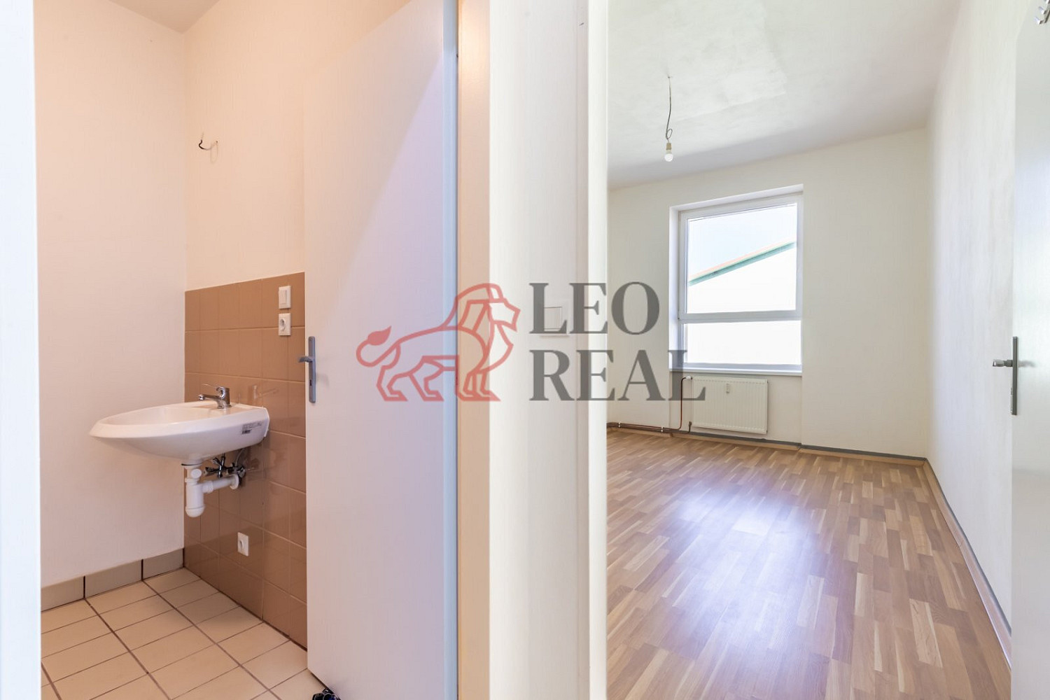 Pronájem bytu 2+kk 43 m² — photo 3
