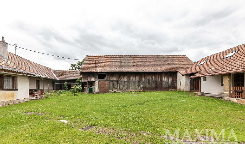 Prodej domu 196 m² s pozemkem 3 601 m², Běchary – náhled fotky 18