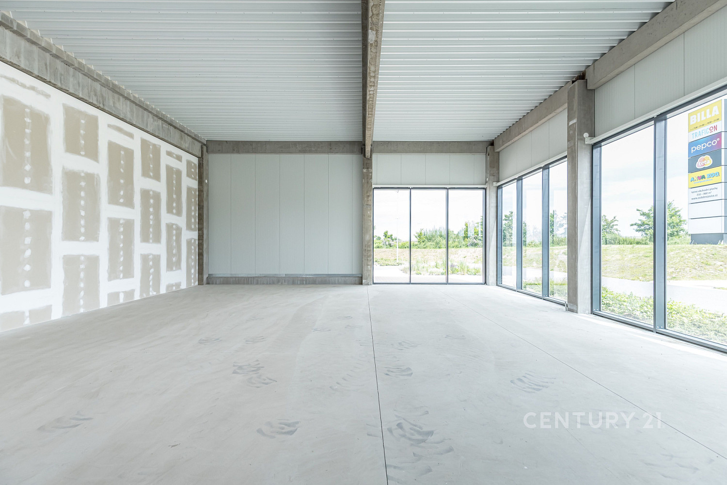 Pronájem obchodních prostor 410 m² – fotografie 3