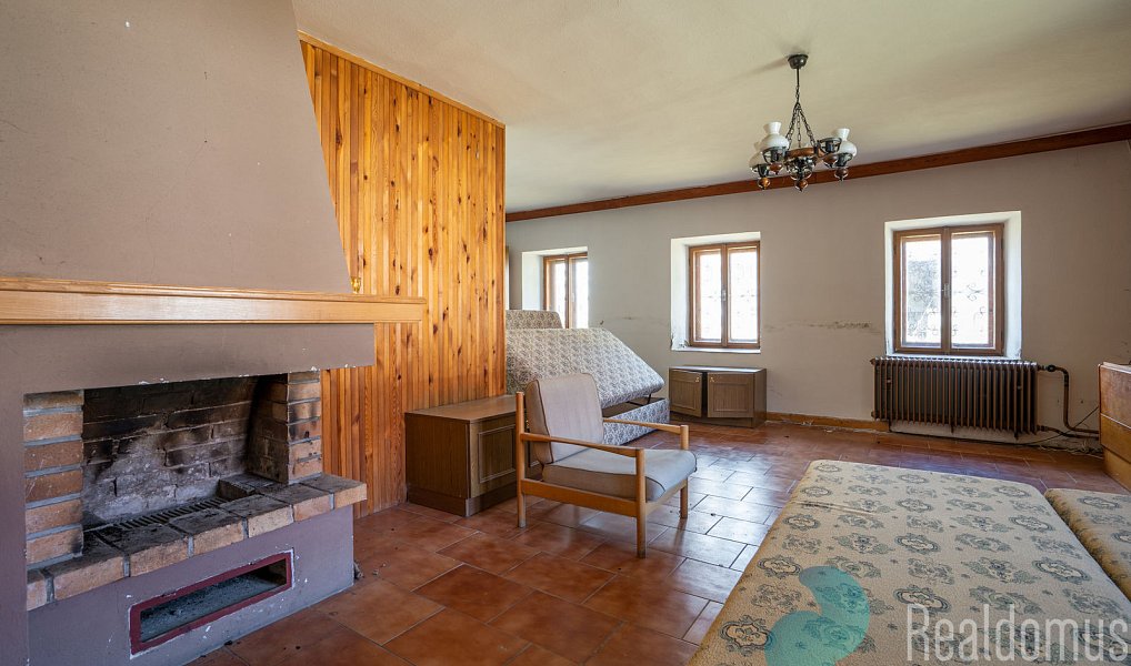 Prodej zemědělského objektu 1 300 m², Dolní Třebonín – náhled fotky 13