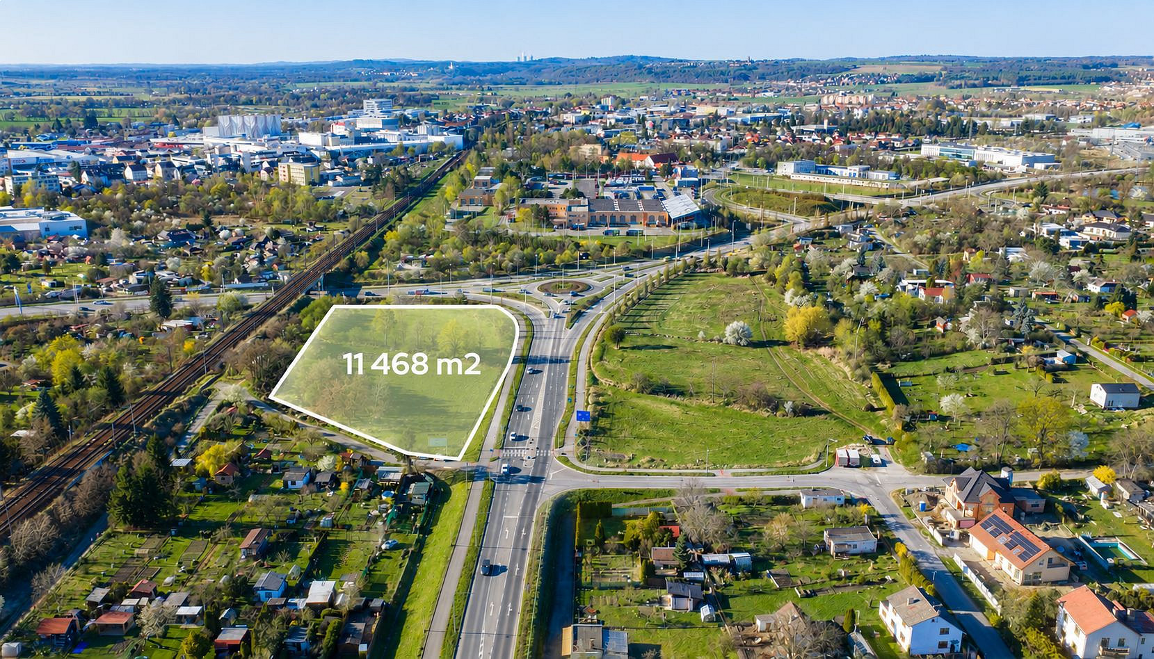 Prodej komerčního pozemku 11 468 m²