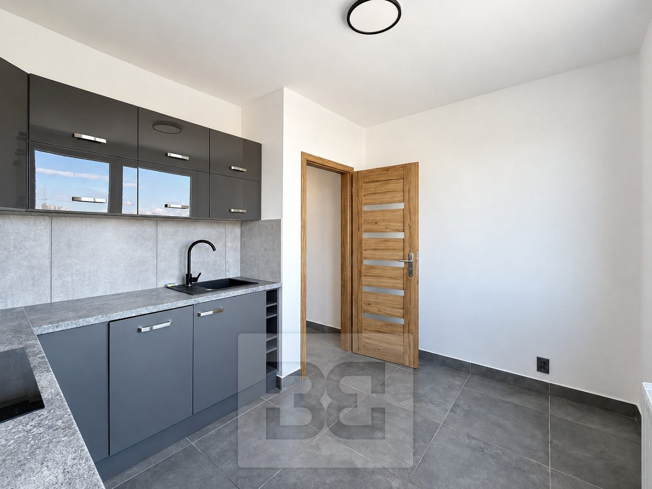 Pronájem bytu 1+1 43 m² – fotografie 4