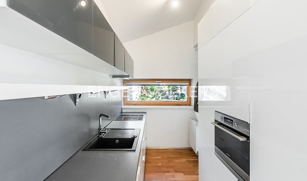 Pronájem domu 140 m² s pozemkem 154 m², Praha – náhled fotky 6