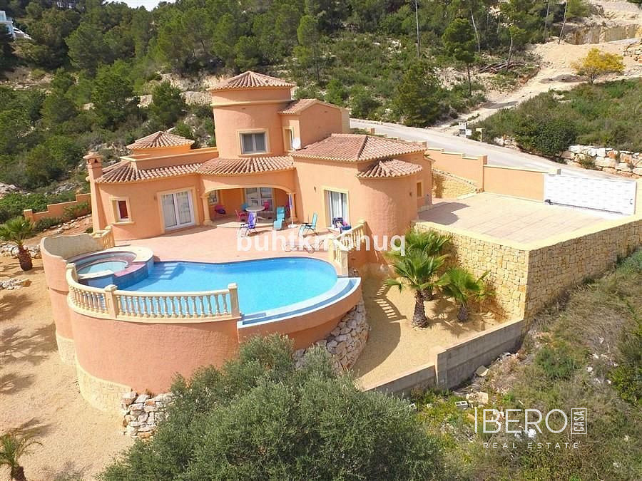 Prodej domu 250 m² s pozemkem 1 000 m²