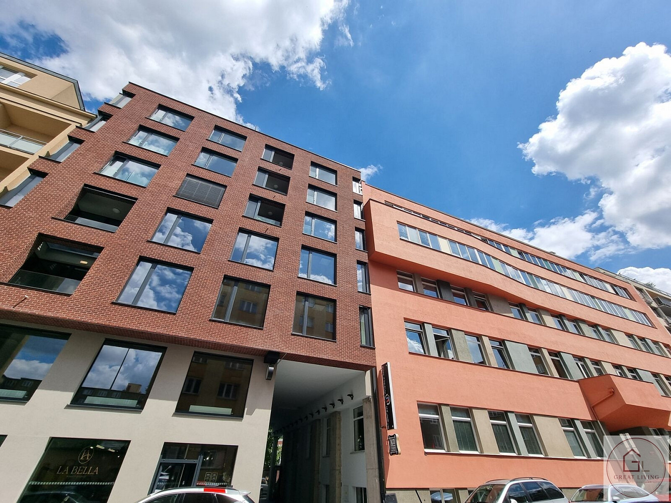 Pronájem kanceláře 714 m² – fotografie 2