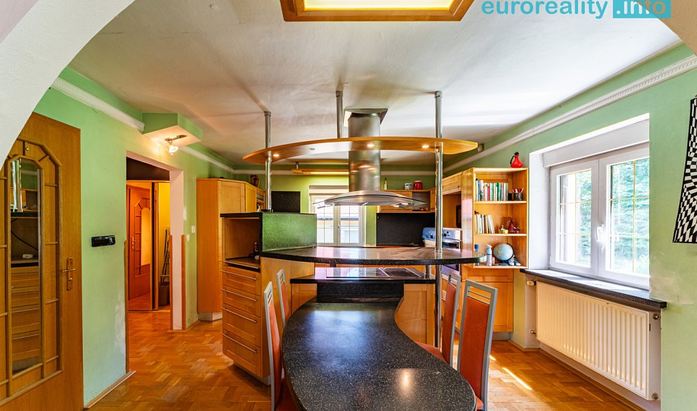 Pronájem domu 210 m² s pozemkem 1 068 m², Aš – náhled fotky 4