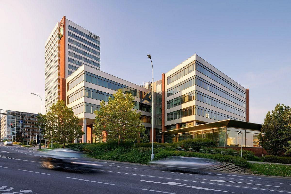 Pronájem kanceláře 256 m²