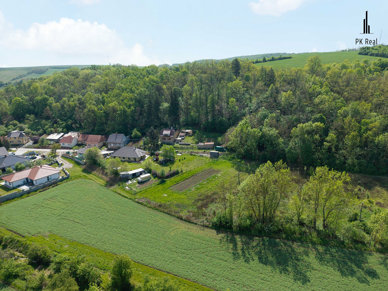 Prodej stavebního pozemku 1 530 m² – fotografie 2