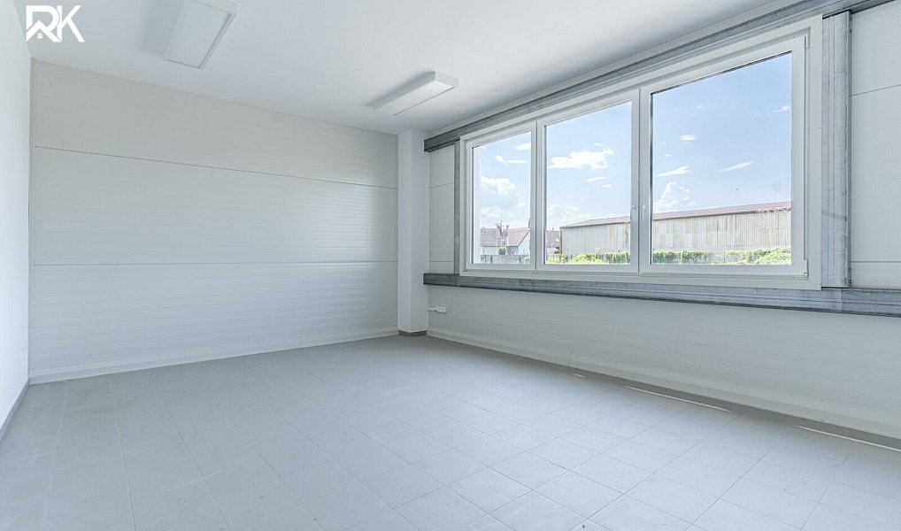 Pronájem skladovacích prostor 1 786 m², Kolín – náhled fotky 15