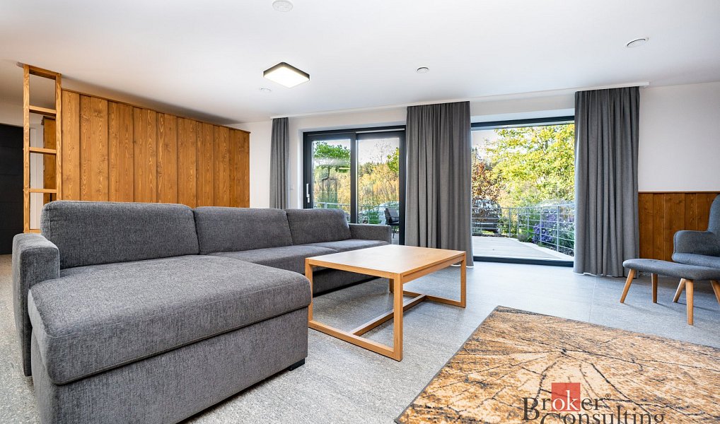 Prodej domu 214 m² s pozemkem 350 m², Trutnov – náhled fotky 10