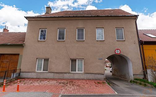 Prodej domu 332 m² s pozemkem 304 m², Bosonožské náměstí, Brno - Bosonohy
