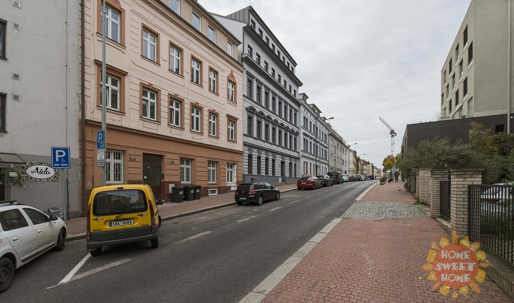 Pronájem bytu 2+kk 38 m², Praha – náhled fotky 9